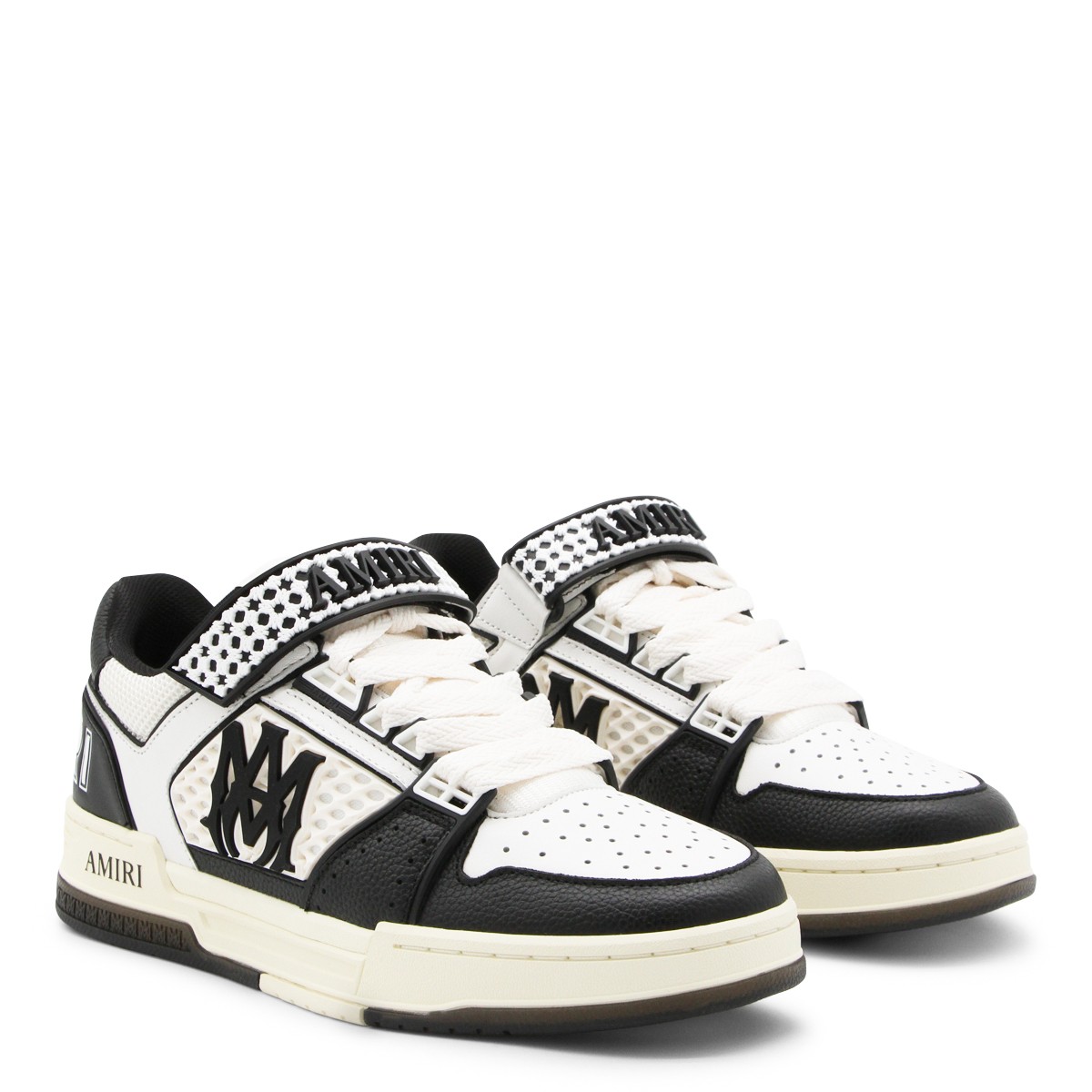 BLACK AND WHITE LEATHER SNEAKERS