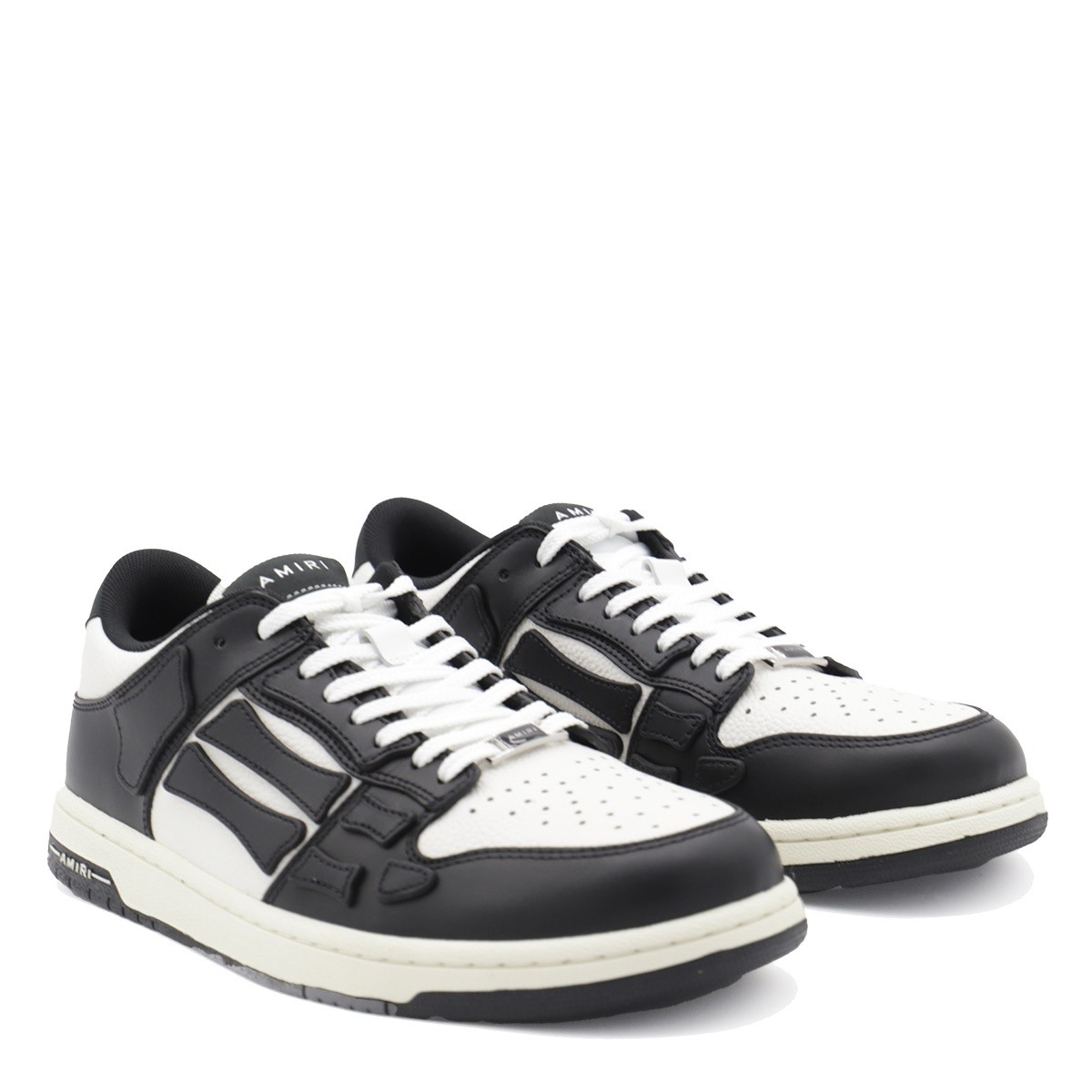 BLACK AND WHITE LEATHER SNEAKERS