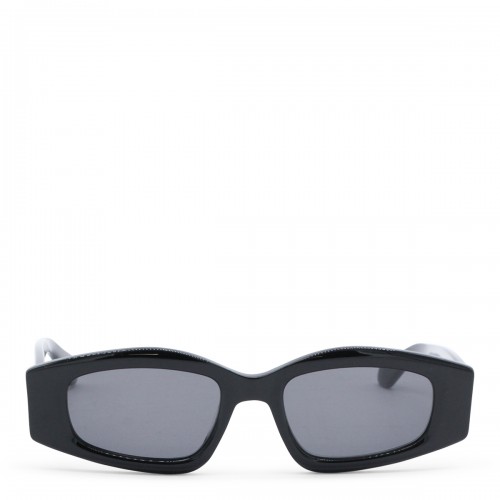 BLACK SUNGLASSES