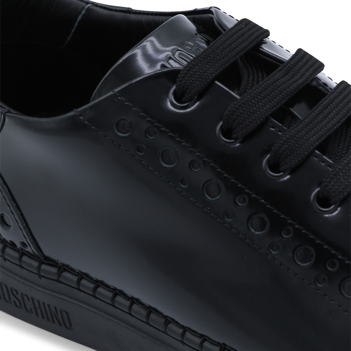 BLACK LEATHER SNEAKERS