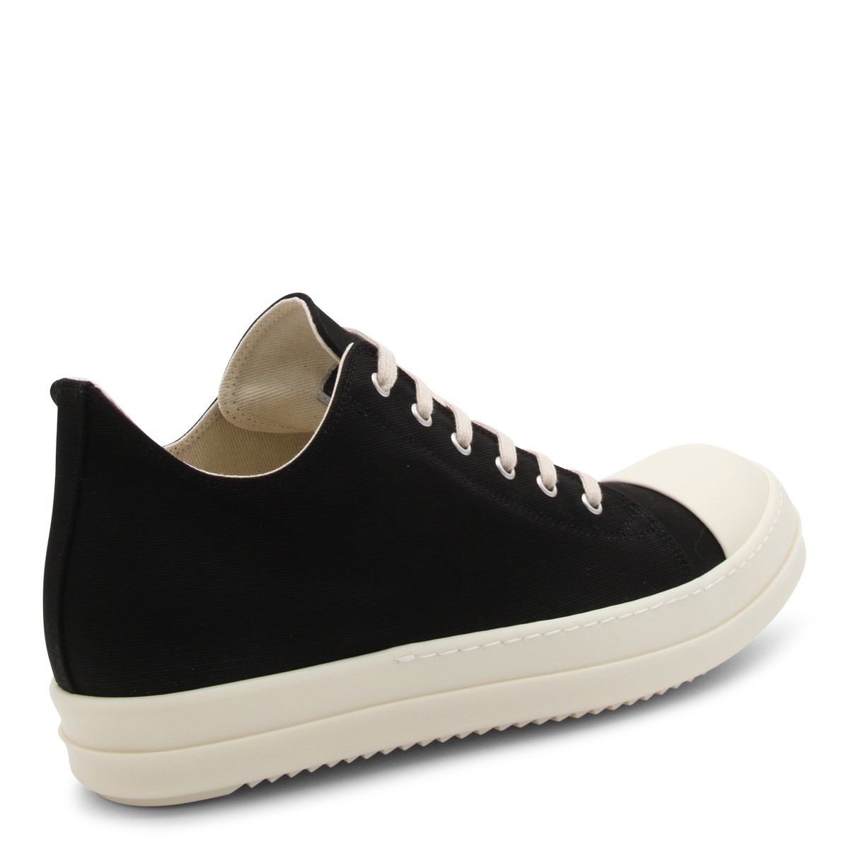 BLACK AND WHITE LEATHER LOW SNEAKERS
