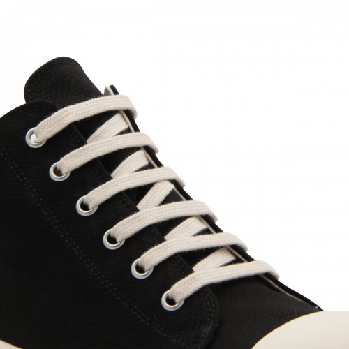 BLACK AND WHITE LEATHER LOW SNEAKERS