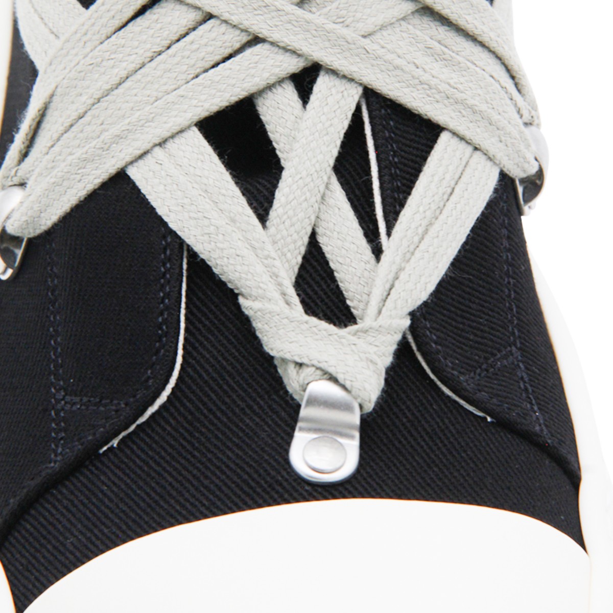 BLACK AND WHITE LEATHER MEGALACES...