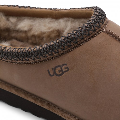 BROWN TASMAN II FLATS