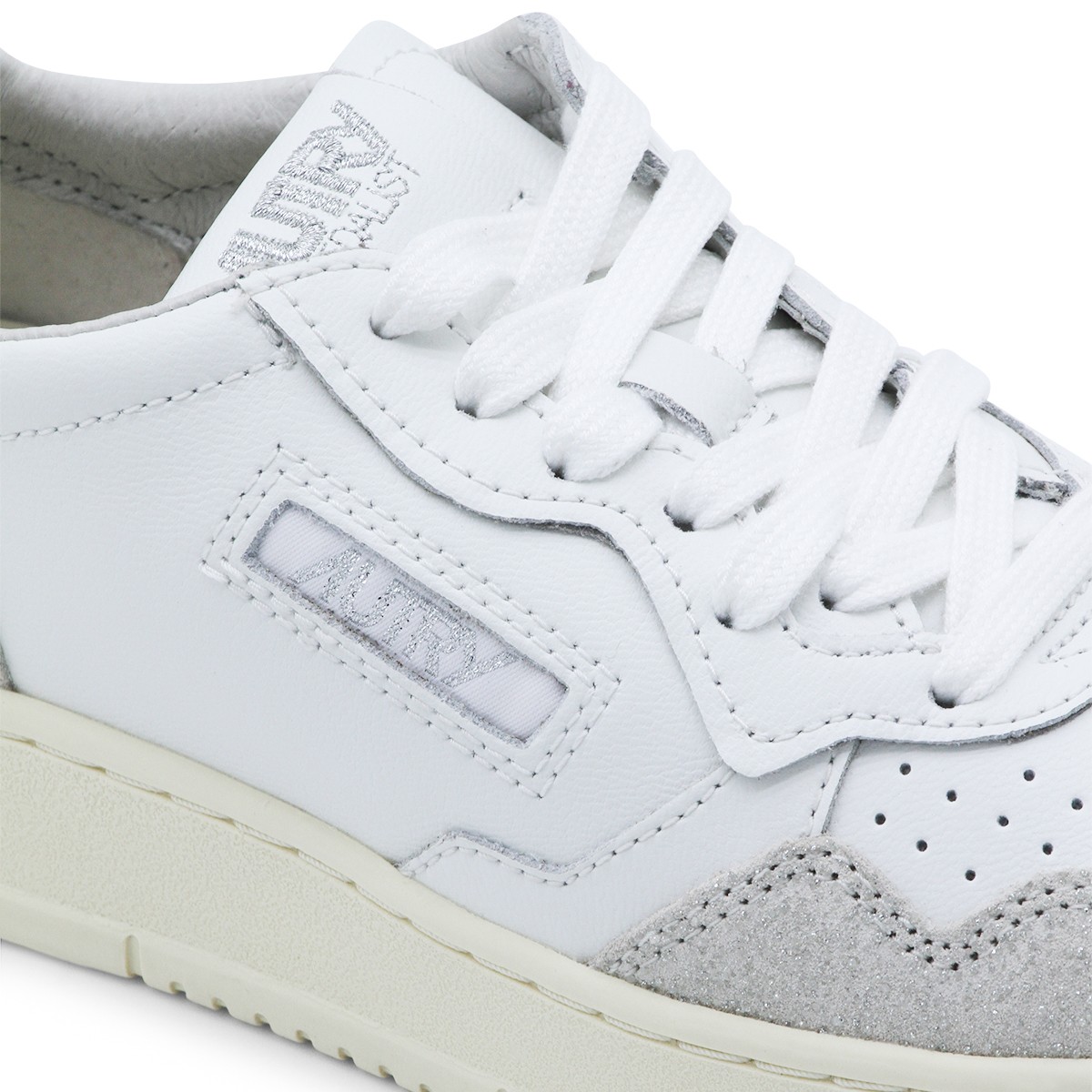 WHITE AND GREY LEATHER SNEAKERS