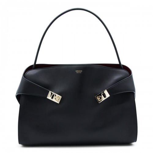 BLACK LEATHER HUG M SHOULDER BAG