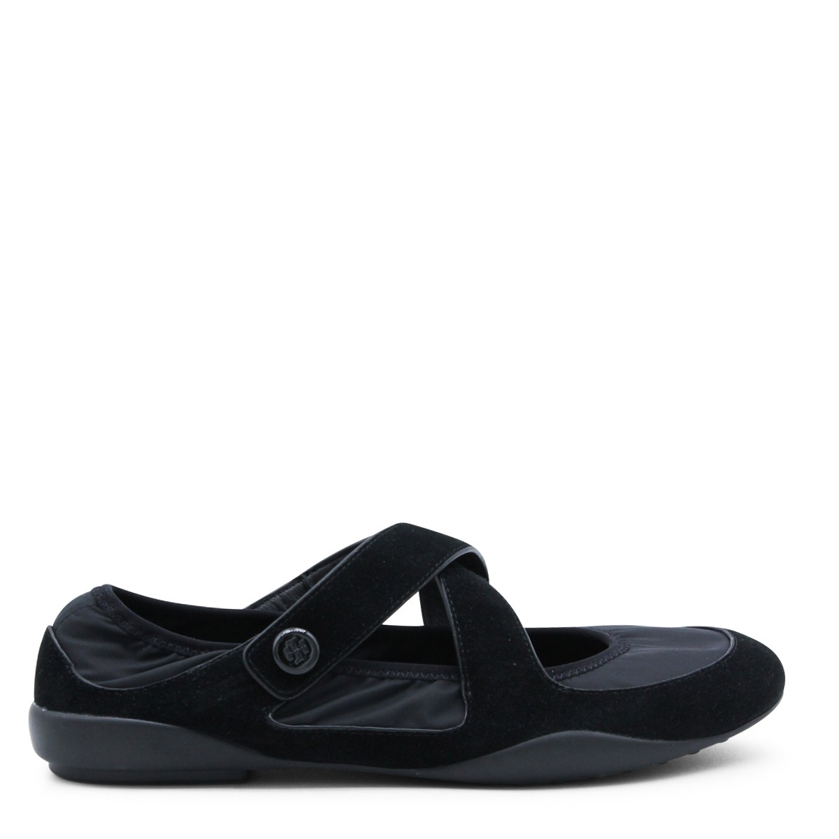 BLACK FLATS