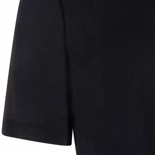 BLACK T-SHIRT