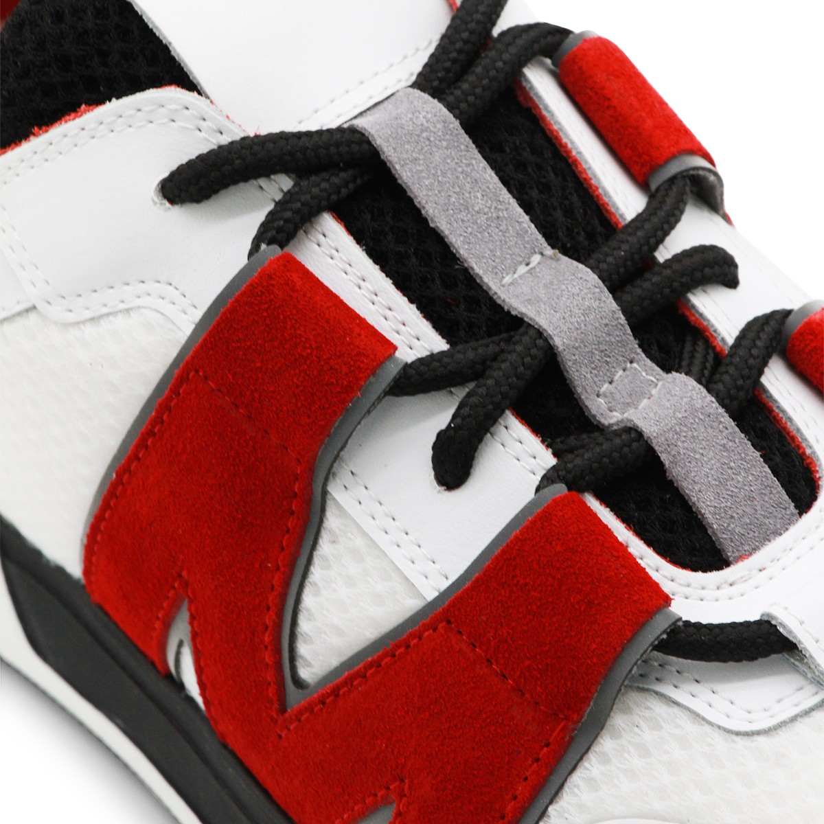 WHITE LEATHER SNEAKERS