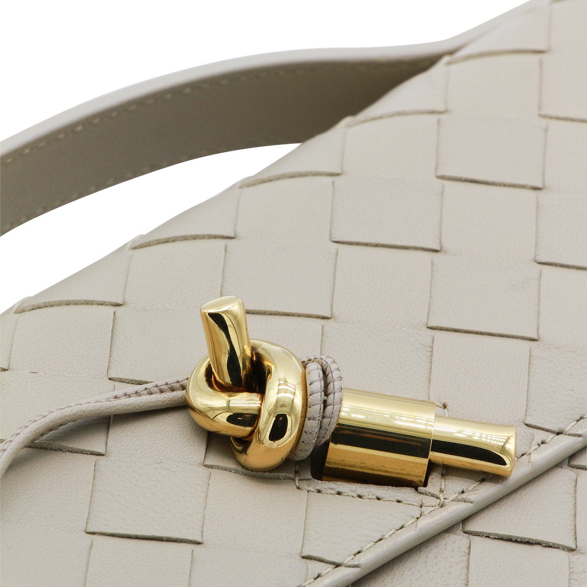 BEIGE LEATHER CLUTCH