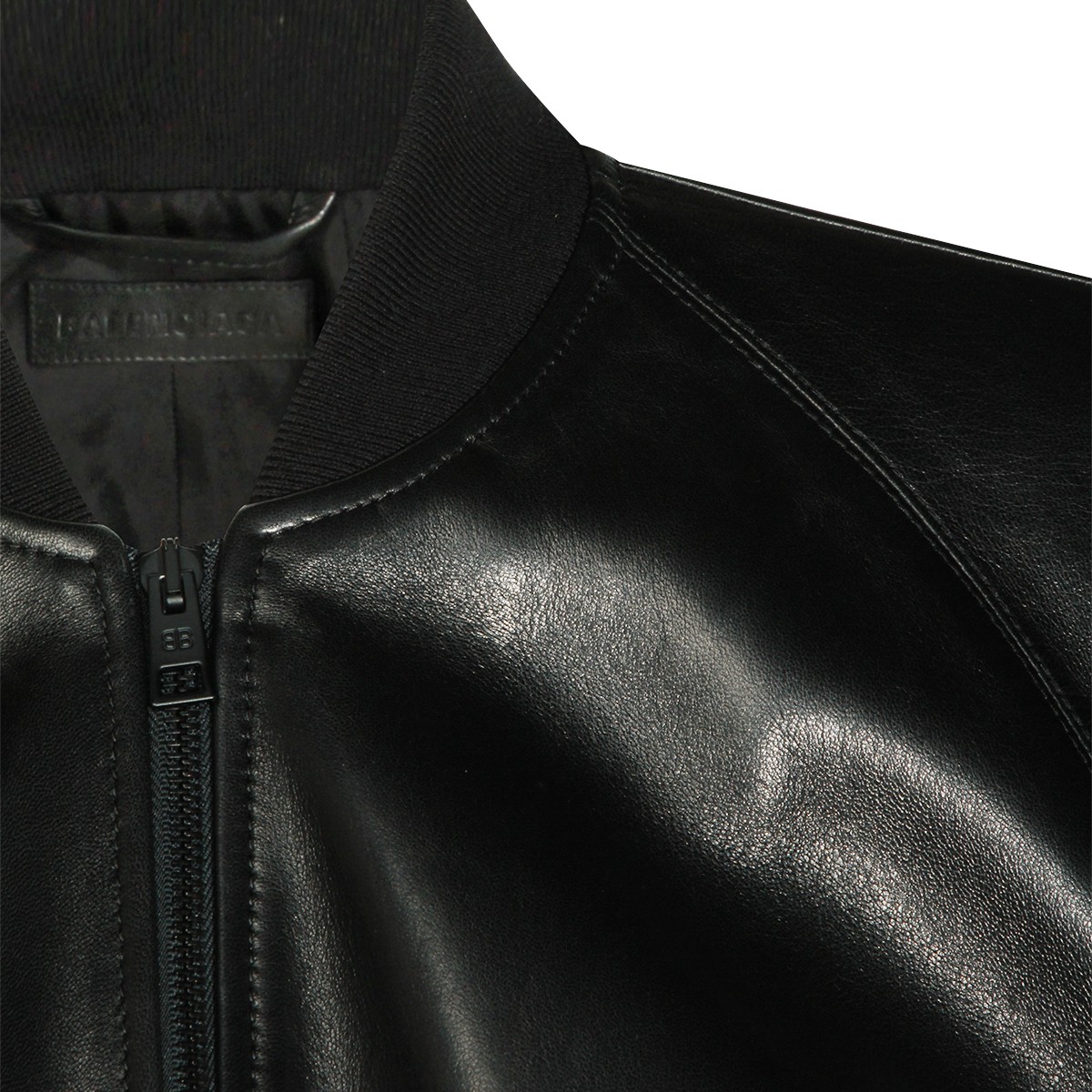 BLACK LEATHER JACKET