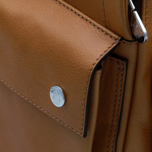 BROWN LEATHER BACKPACK