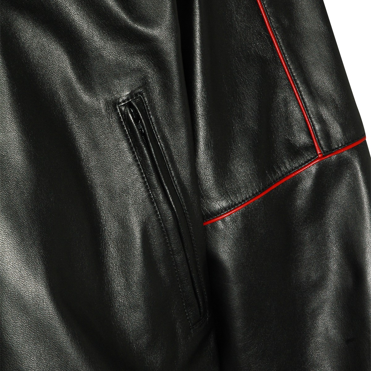 BLACK LEATHER JACKET