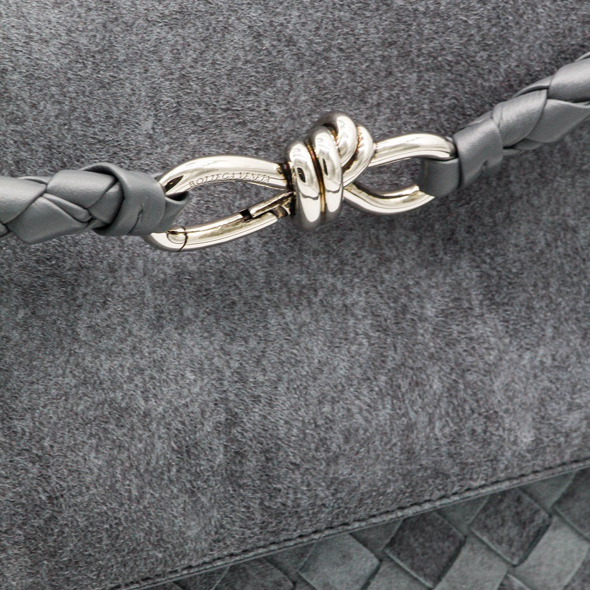 GREY LEATHER ANDIAMO MESSENGER