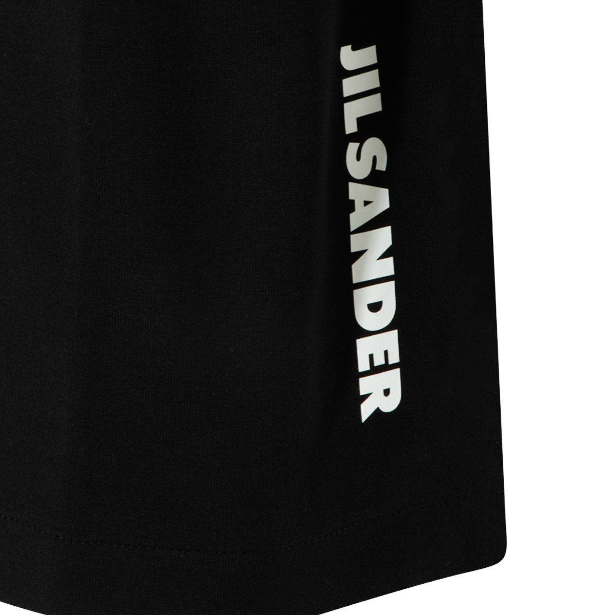 BLACK COTTON T-SHIRT