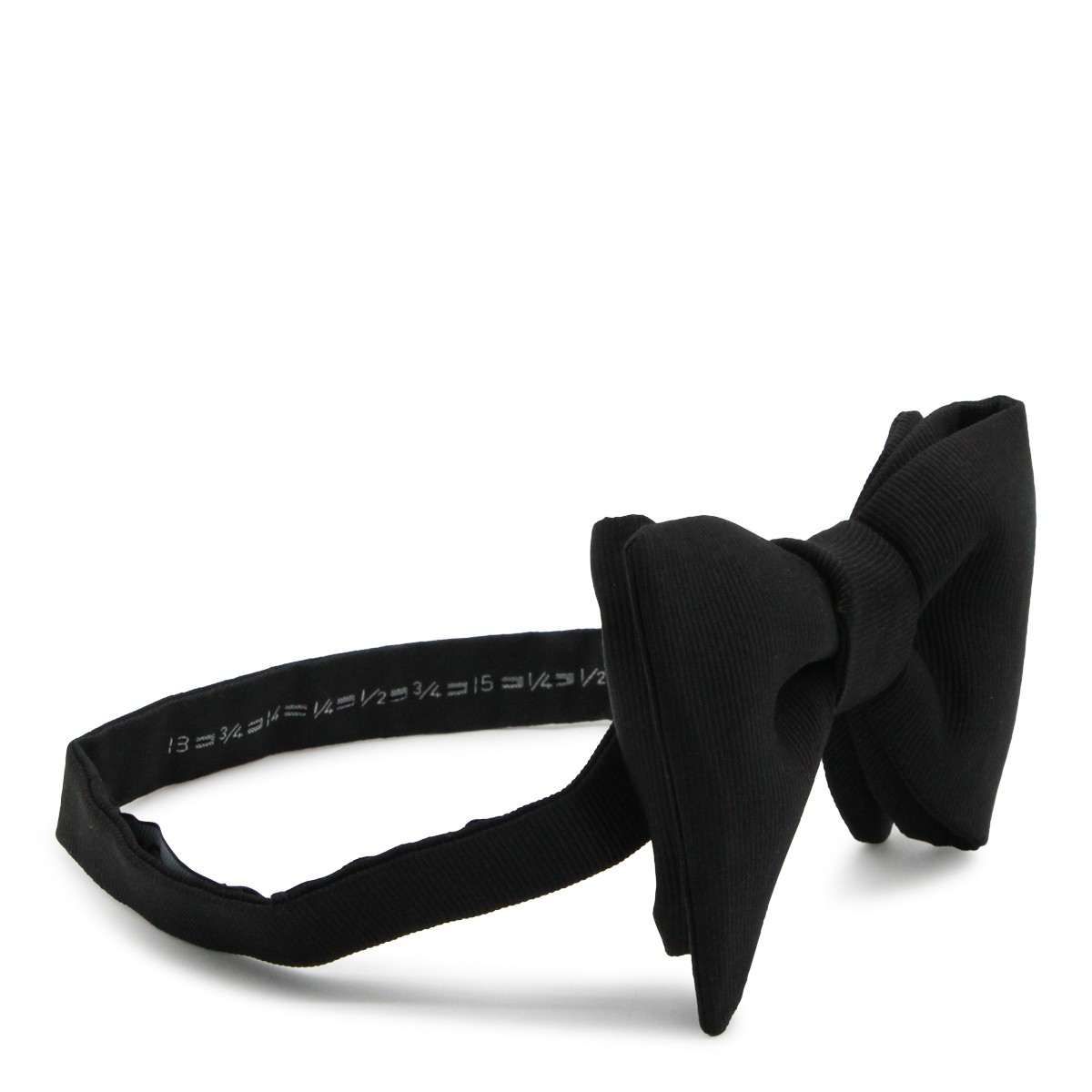 BLACK SILK BOW TIE