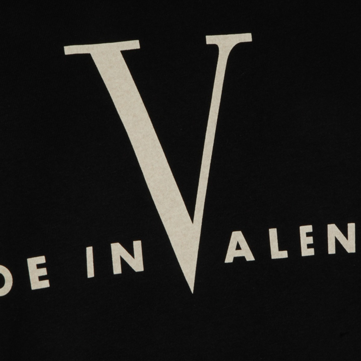 BLACK COTTON T-SHIRT
