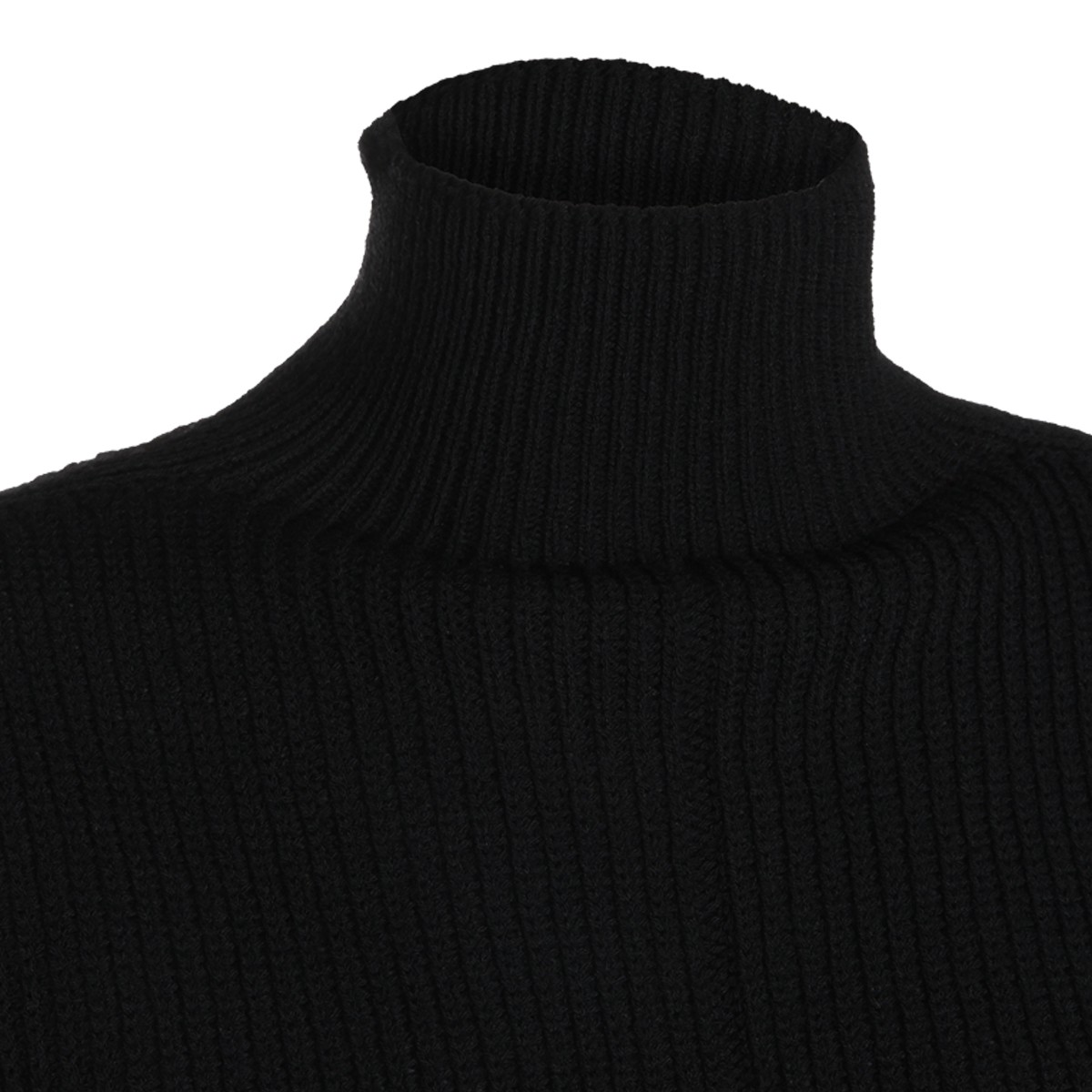BLACK WOOL KNITWEAR