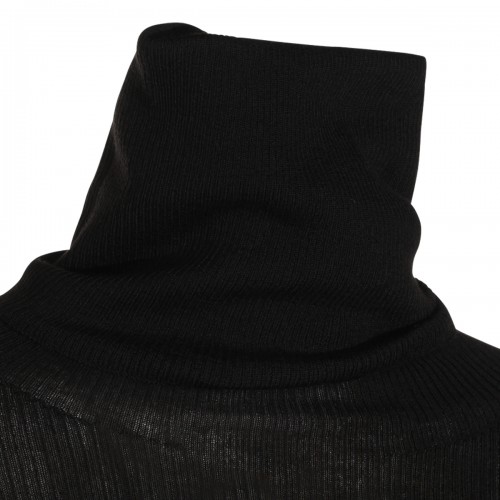BLACK WOOL KNITWEAR
