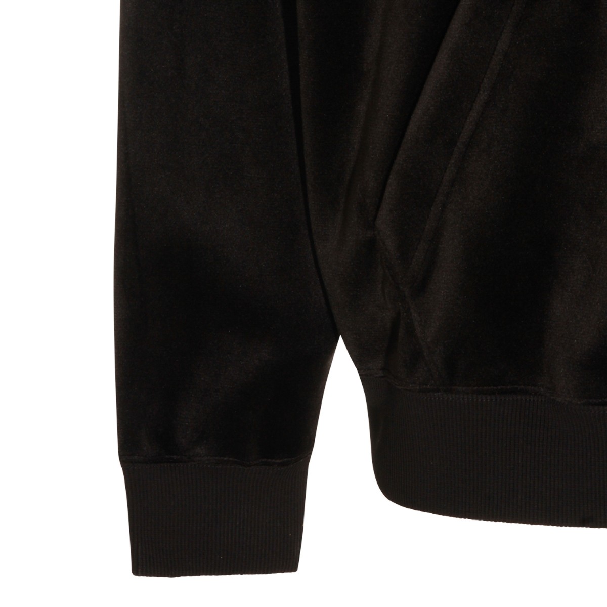 BLACK SWEATSHIRT