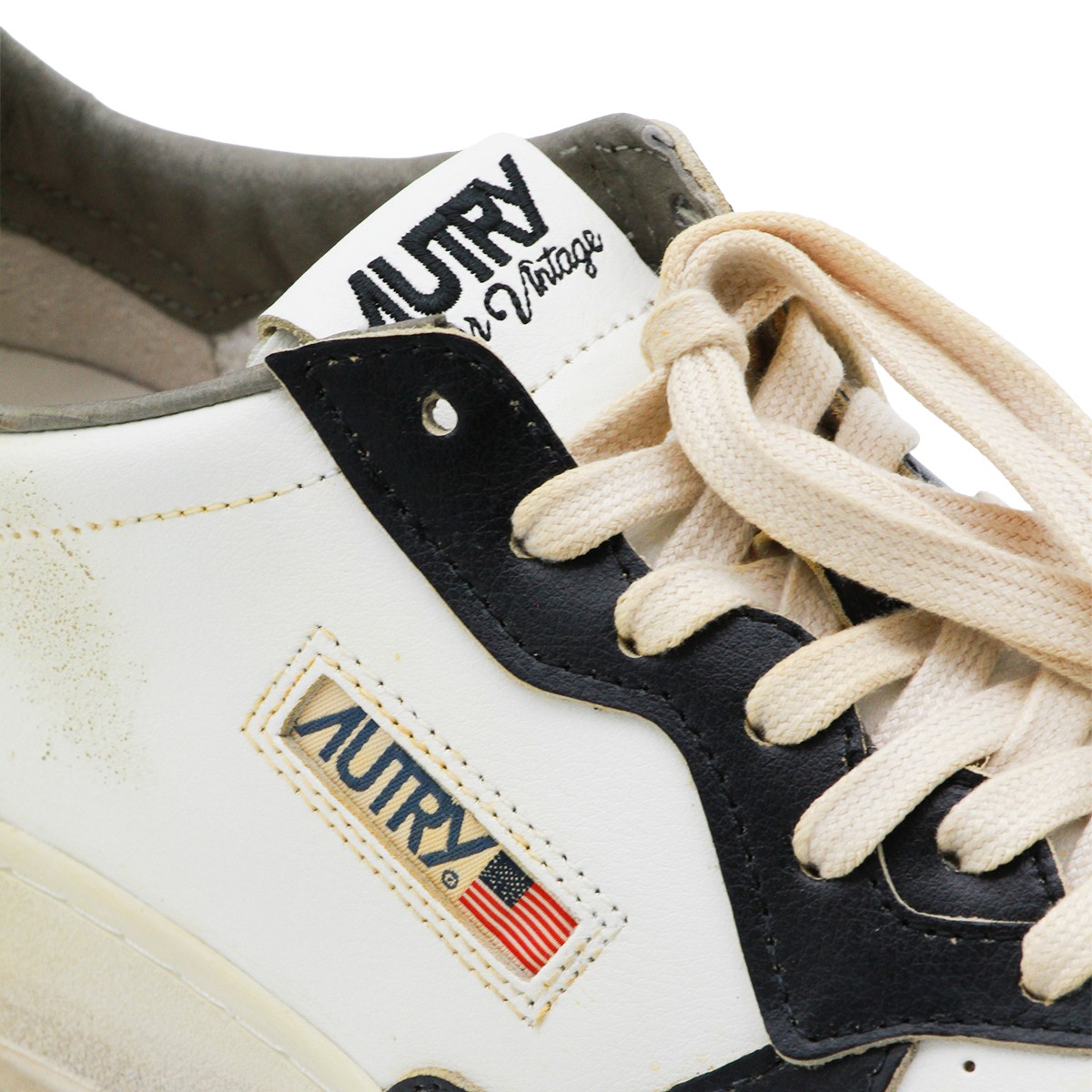 WHITE BLACK AND GREEN LEATHER SUPER...