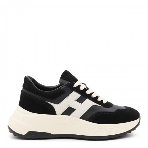 BLACK AND WHITE LEATHER SNEAKERS