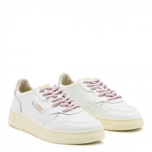 CREAM AND WHITE LEATHER MEDALIST SNEAKERS
