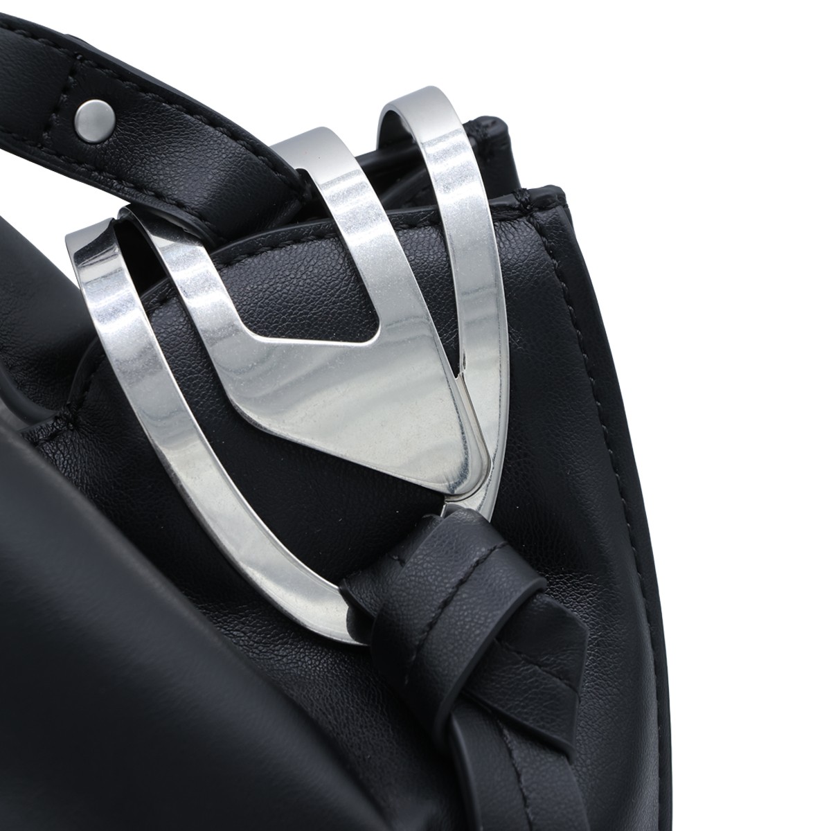 BLACK KNOT D TOP HANDLE BAG