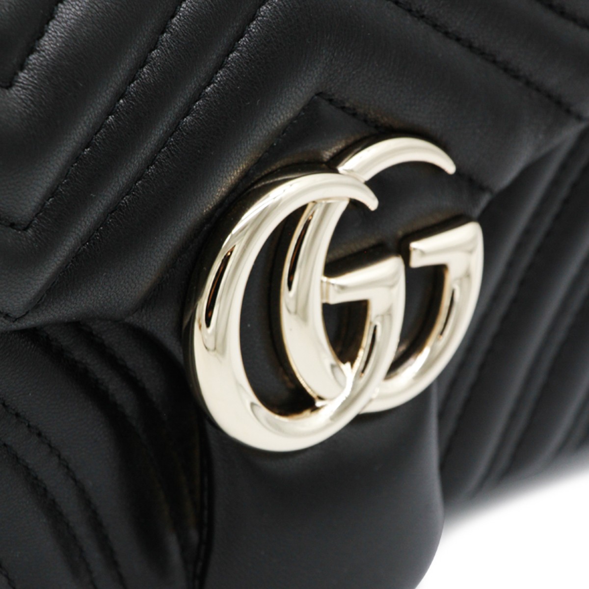 BLACK LEATHER GG MARMONT MEDIUM...