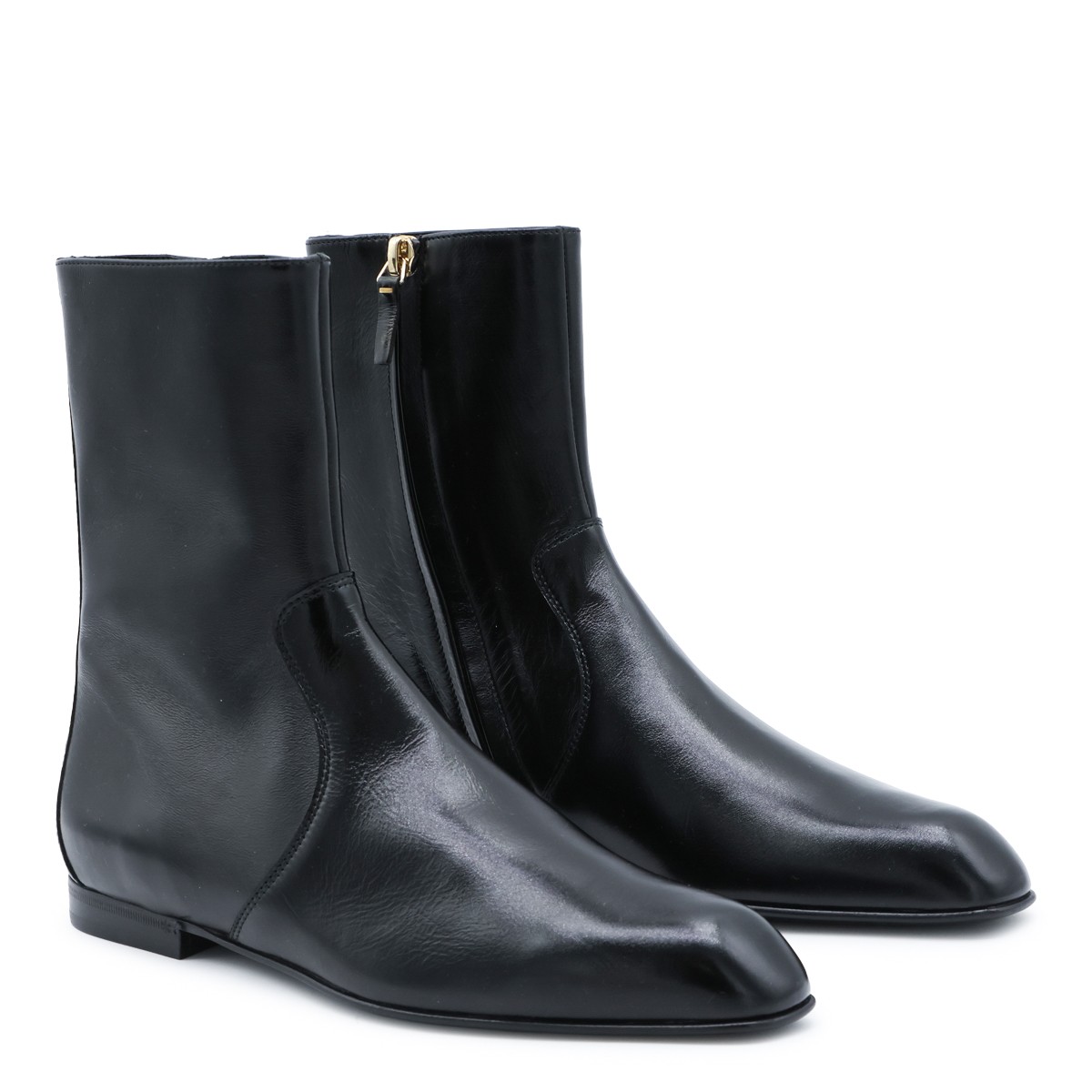 BLACK LEATHER BOOTS