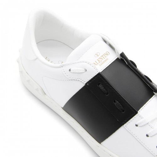 WHITE AND BLACK OPEN SNEAKERS