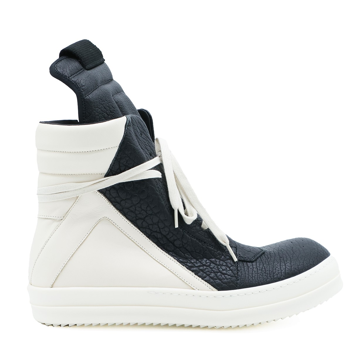 BLACK AND WHITE LEATHER GEOBASKET...