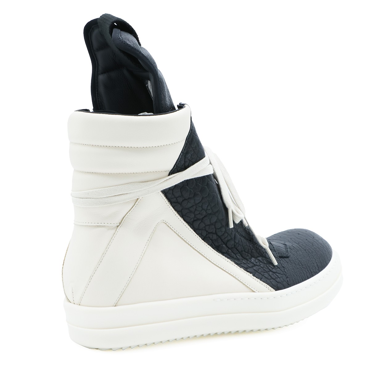 BLACK AND WHITE LEATHER GEOBASKET...