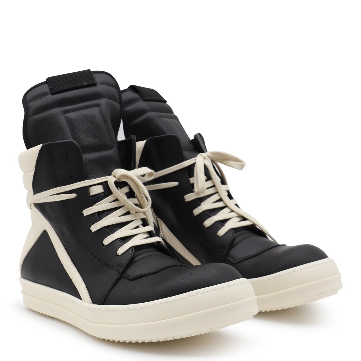 BLACK AND WHITE LEATHER GEOBASKET...