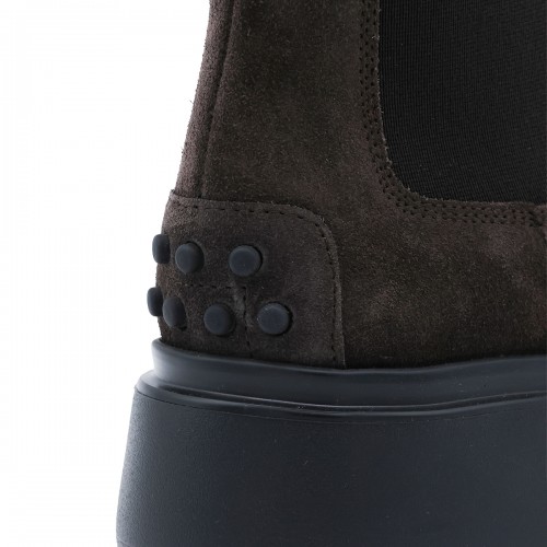DARK BROWN SUEDE BOOTS