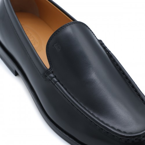BLACK LEATHER LOAFERS