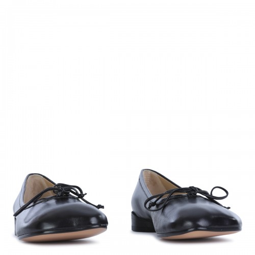BLACK LEATHER BALLET FLATS 2
