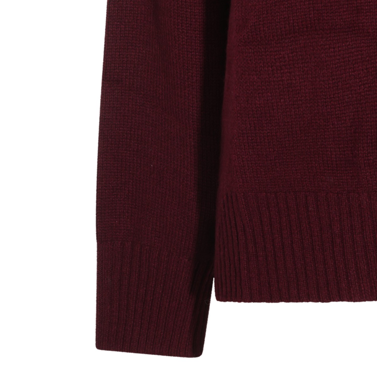 RED CASHMERE KNITWEAR