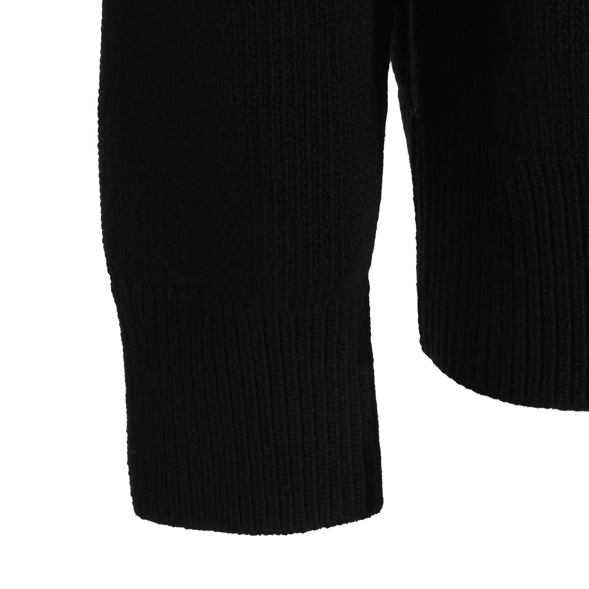 BLACK WOOL KNITWEAR