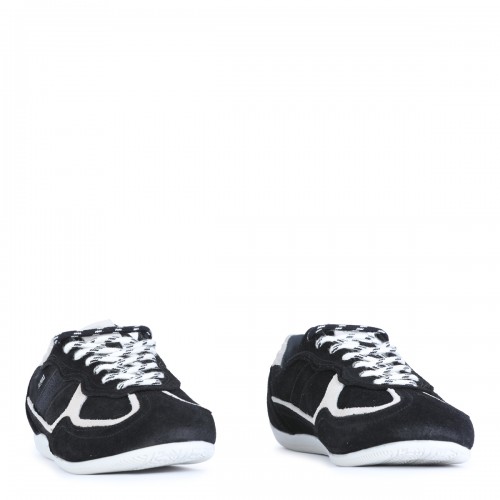 BLACK SNEAKERS 2