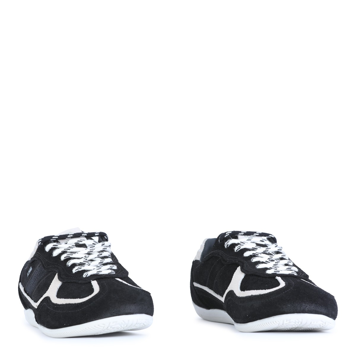 BLACK SNEAKERS