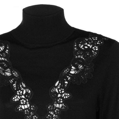 BLACK KNITTED SWEATER
