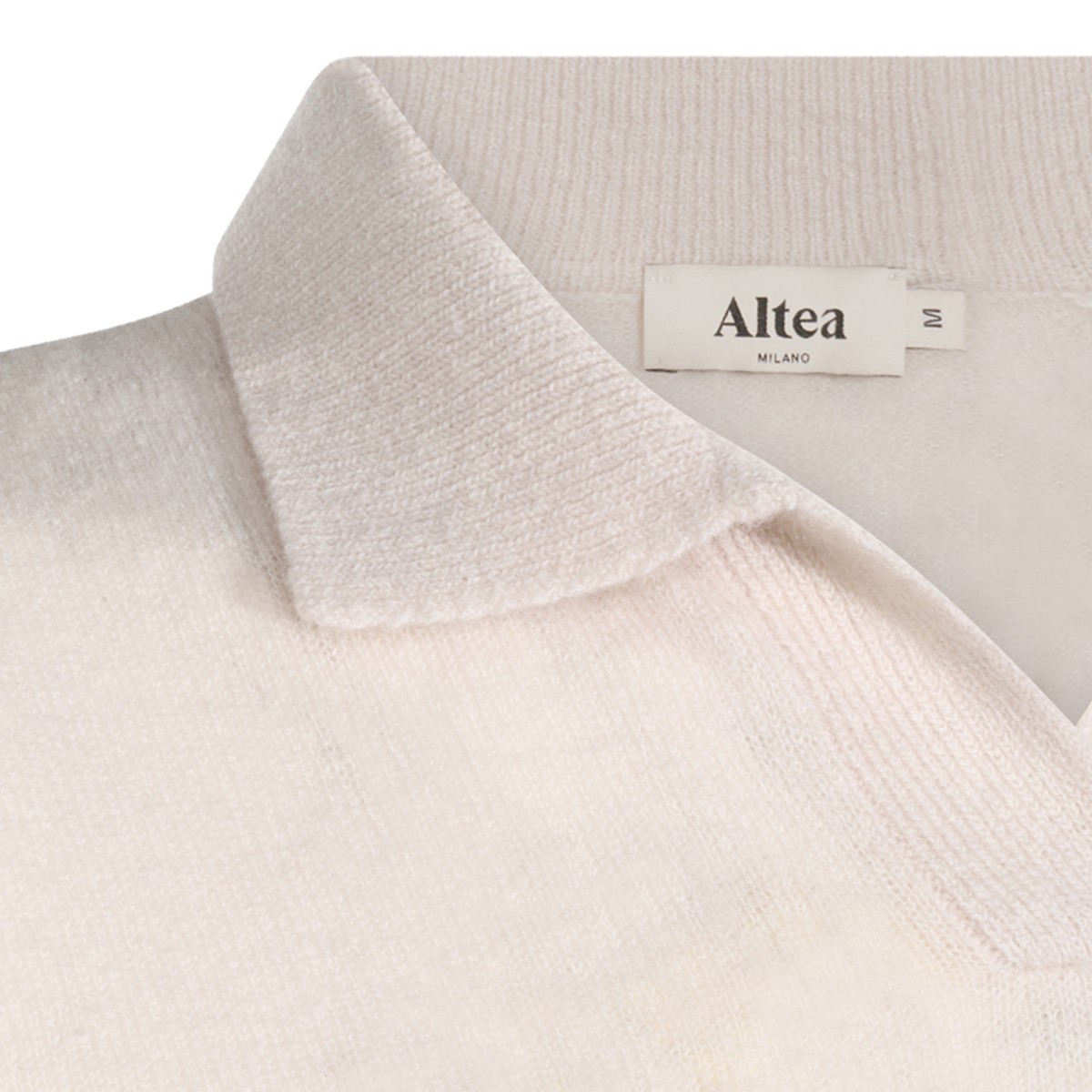 WHITE WOOL KNITWEAR