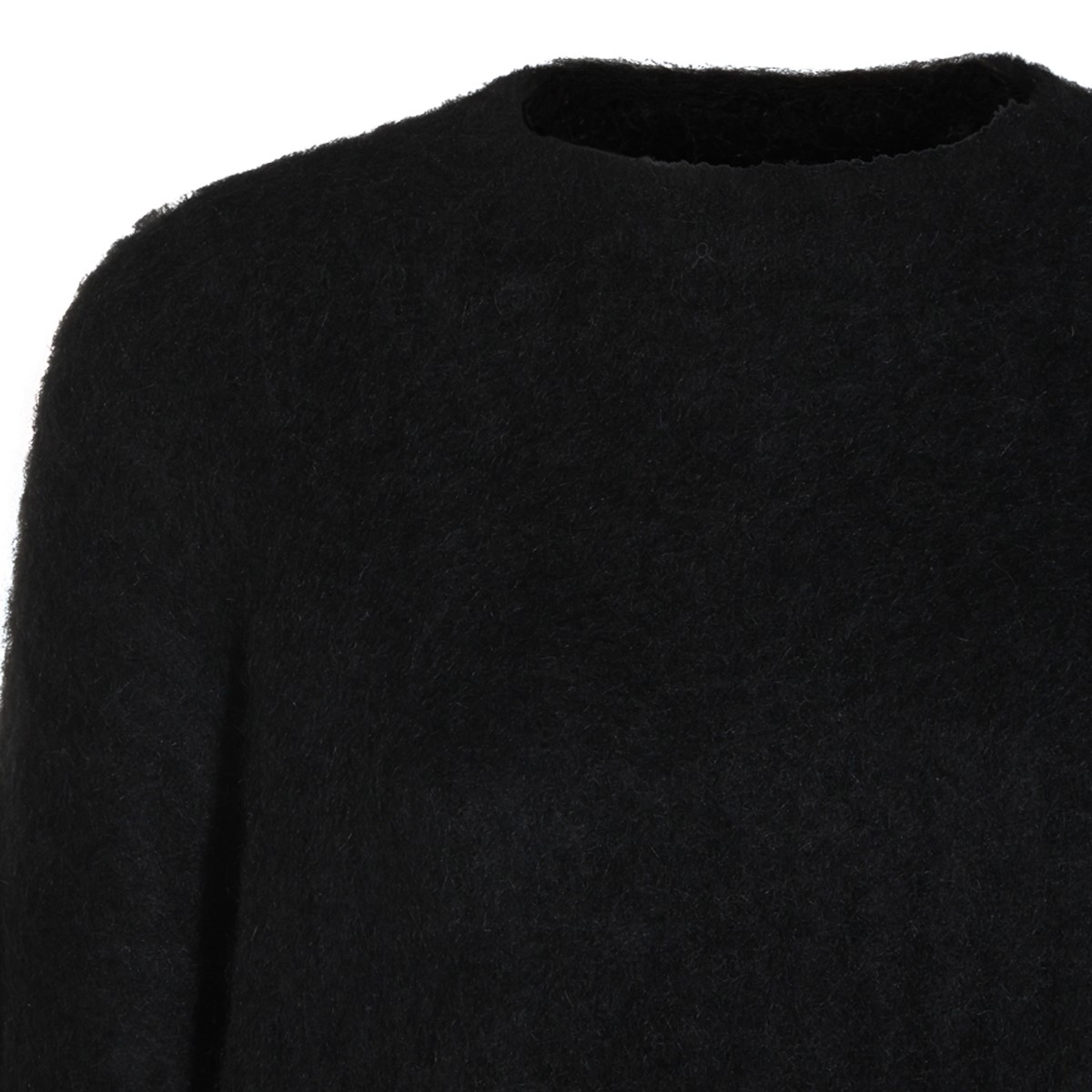 BLACK KNITWEAR