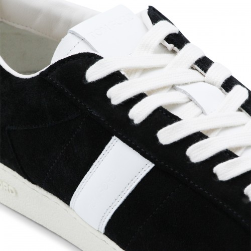 BLACK SNEAKERS