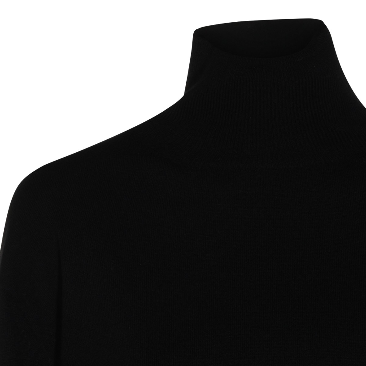 BLACK CASHMERE KNITWEAR