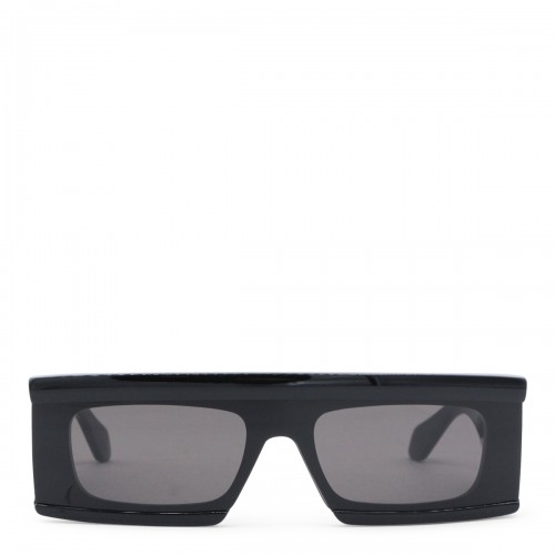 BLACK SUNGLASSES
