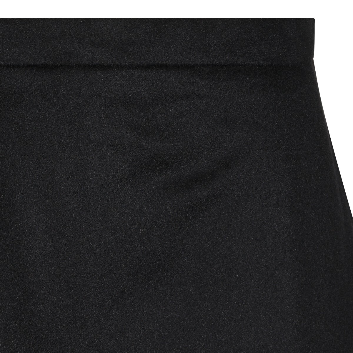 BLACK SKIRT
