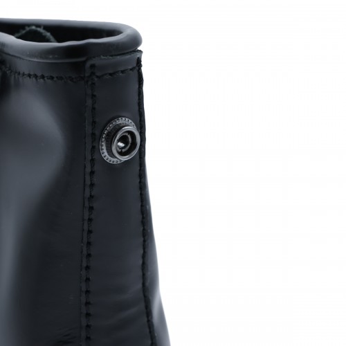 BLACK LEATHER BOOTS