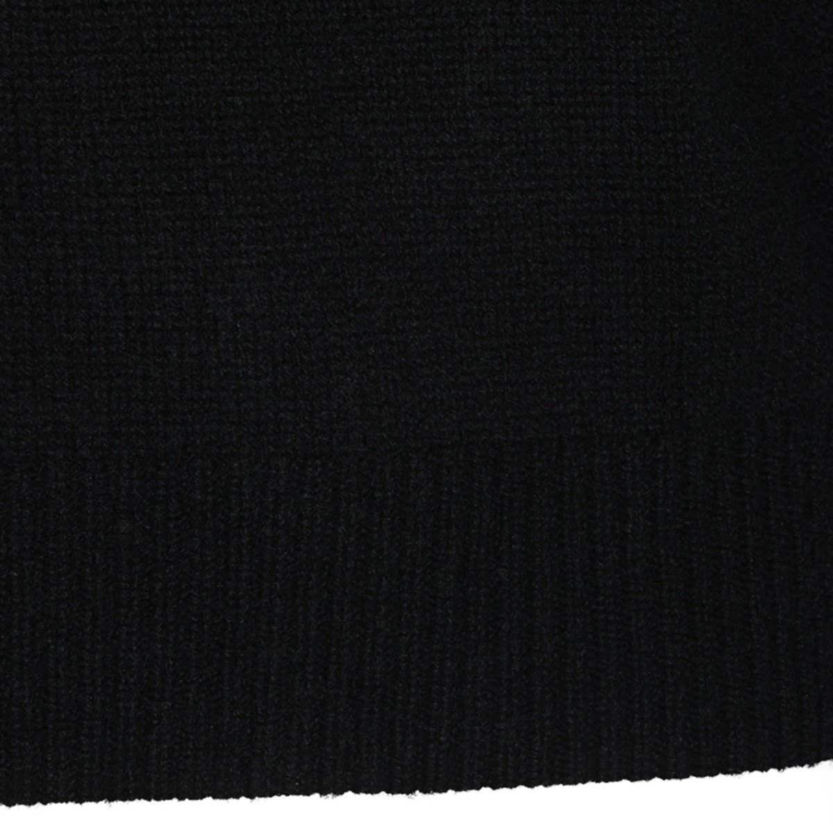 BLACK CASHMERE SWEATER